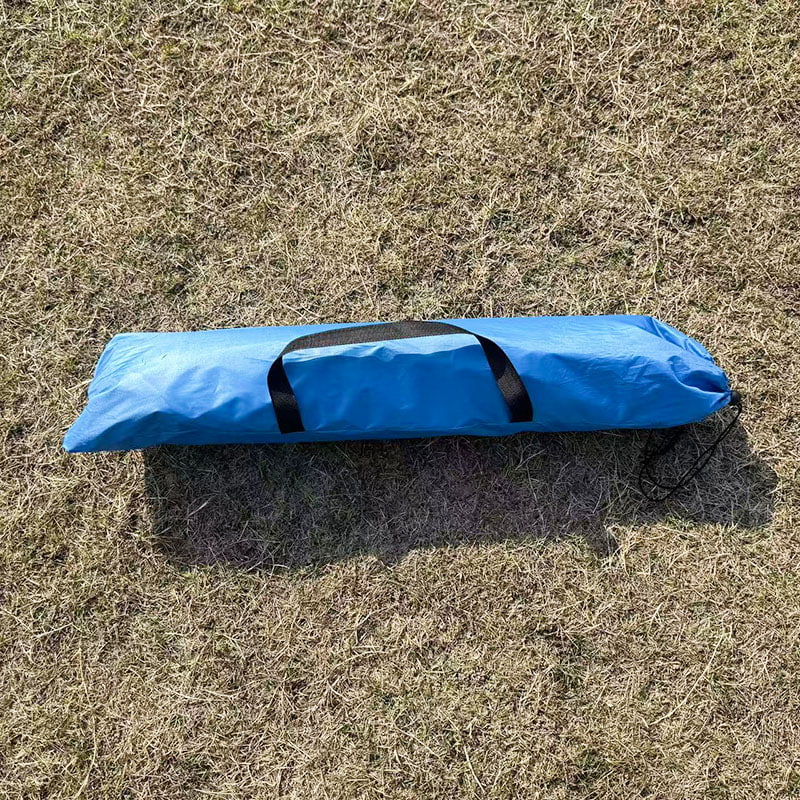 Tente de plage légère et ventilée sur trois côtés