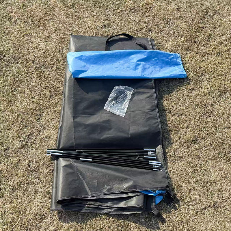 Tente de plage légère et ventilée sur trois côtés