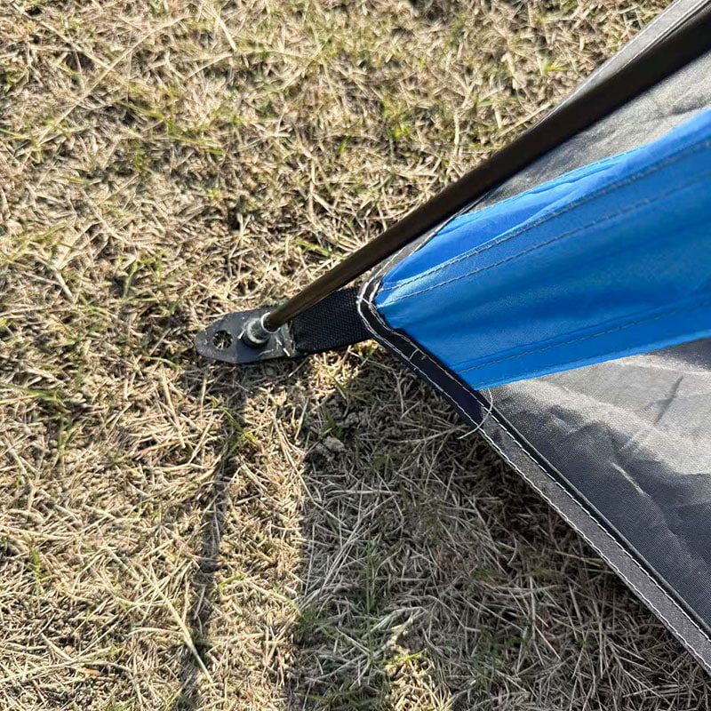 Tente de plage légère et ventilée sur trois côtés