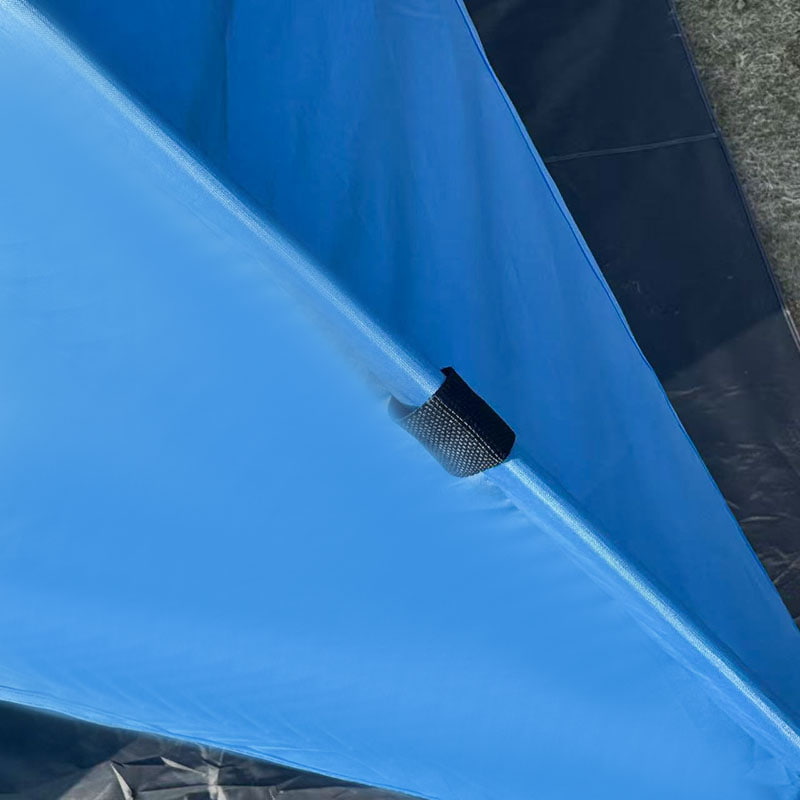 Tente de plage légère et ventilée sur trois côtés
