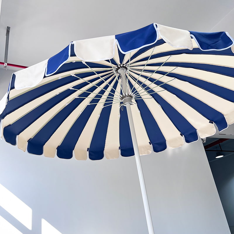 Parapluie Pagode Patchwork Bleu Et Blanc 2,5 M