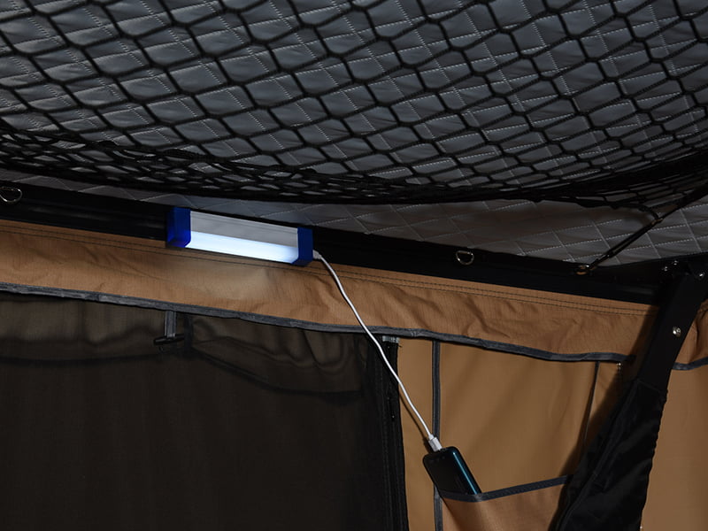 Tente de camping sur le toit avec échelle Tente de camping sur le toit avec échelle