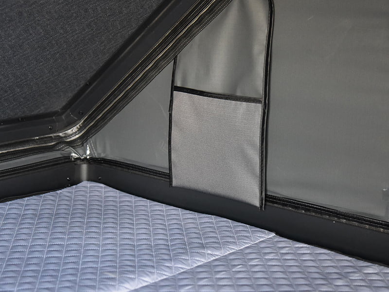 Tente de camping sur le toit avec échelle Tente de camping sur le toit avec échelle