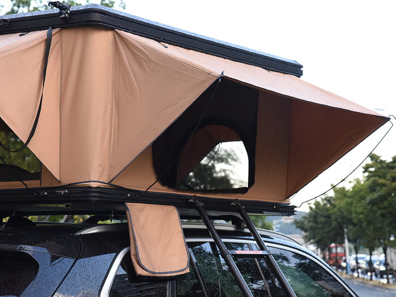 Tente de camping sur le toit avec échelle Tente de camping sur le toit avec échelle