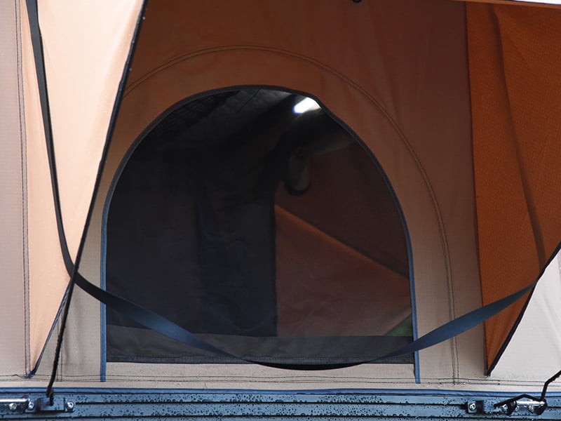 Tente de camping sur le toit avec échelle Tente de camping sur le toit avec échelle