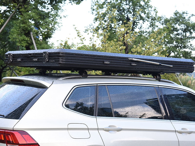 Tente de camping sur le toit avec échelle Tente de camping sur le toit avec échelle