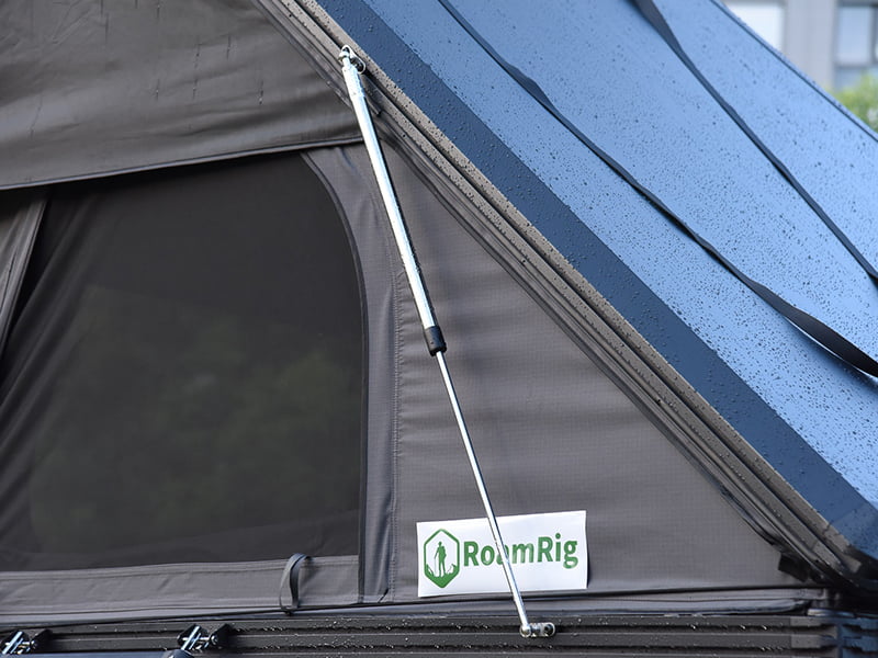 Tente de camping sur le toit avec échelle Tente de camping sur le toit avec échelle