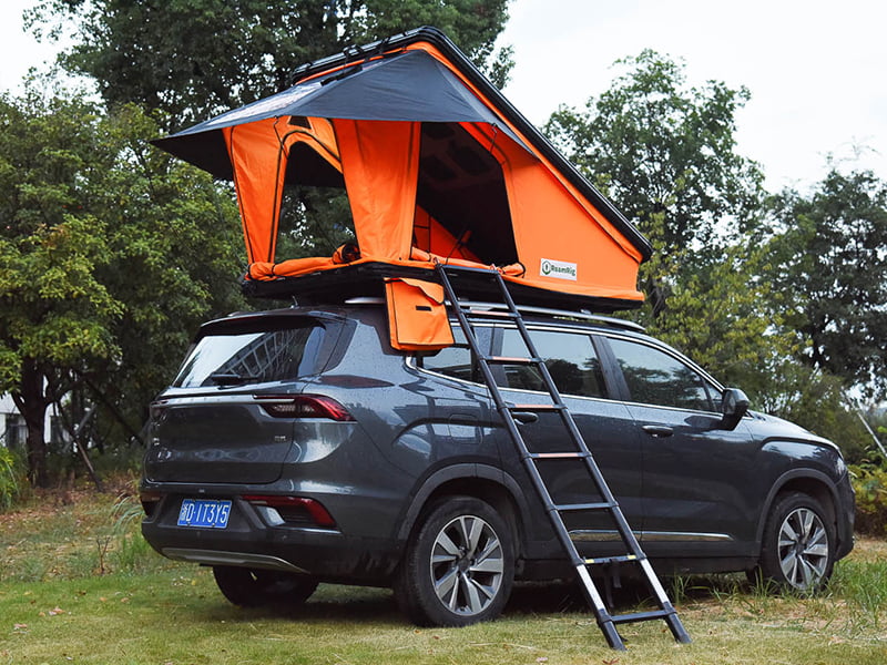 Tente de camping sur le toit avec échelle Tente de camping sur le toit avec échelle